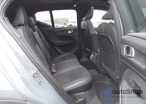 2022 Volvo Xc40 T5 R-Design from USA, damaged, VIN YV4162UM4N2648977